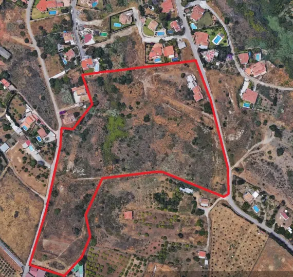 Parcela residencial R2761094