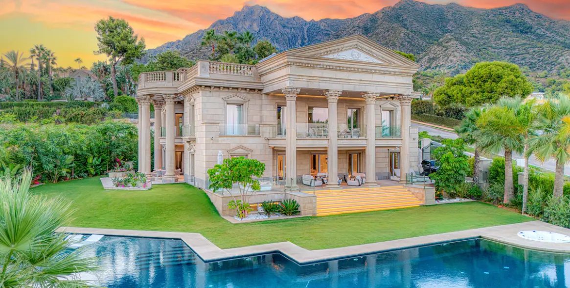 Продажа  отдельно стоящей виллы в Marbella (район Sierra Blanca) 1