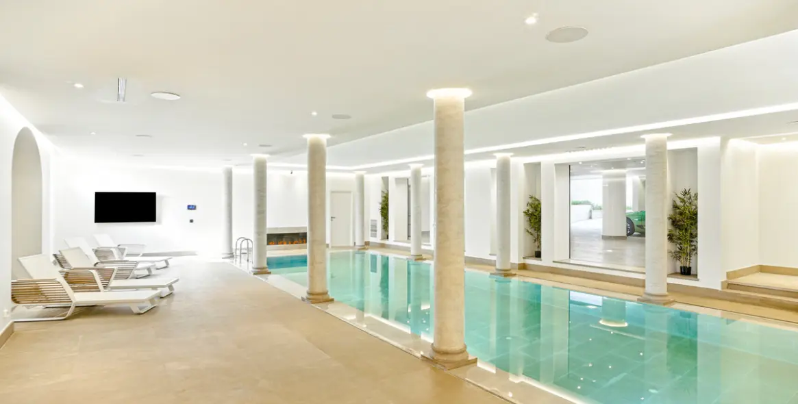 Продажа  отдельно стоящей виллы в Marbella (район Sierra Blanca) 3