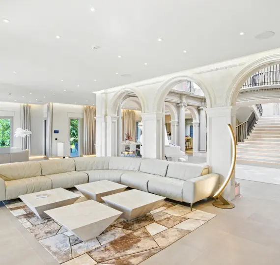 Villa independiente R5131117