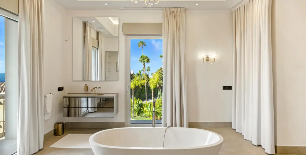 Продажа  отдельно стоящей виллы в Marbella (район Sierra Blanca) 10