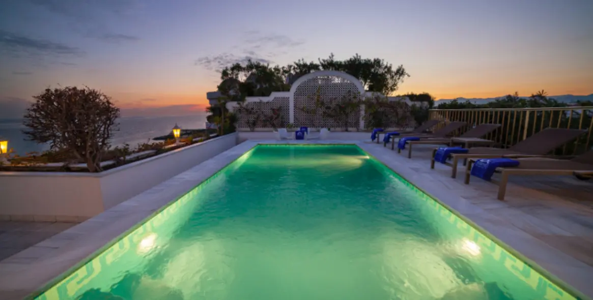 Short-term rent of penthouse in Puerto Banús 2