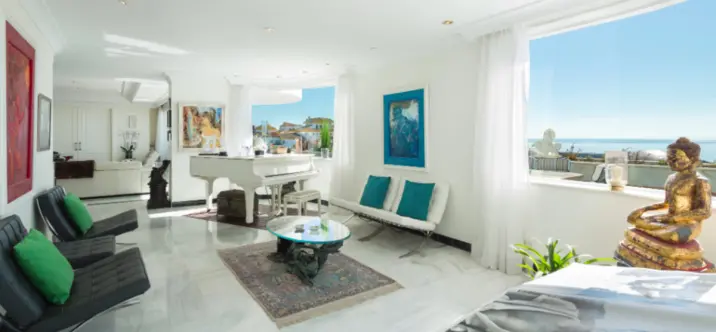Short-term rent of penthouse in Puerto Banús 2