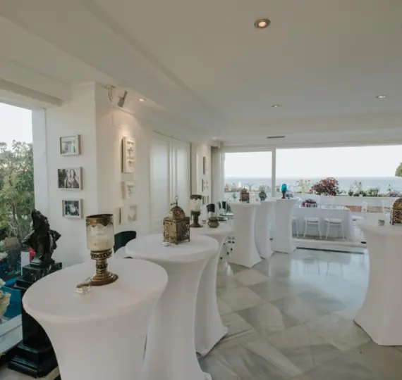 Short-term rent of penthouse in Puerto Banús