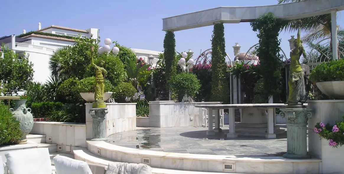 Short-term rent of penthouse in Puerto Banús 11