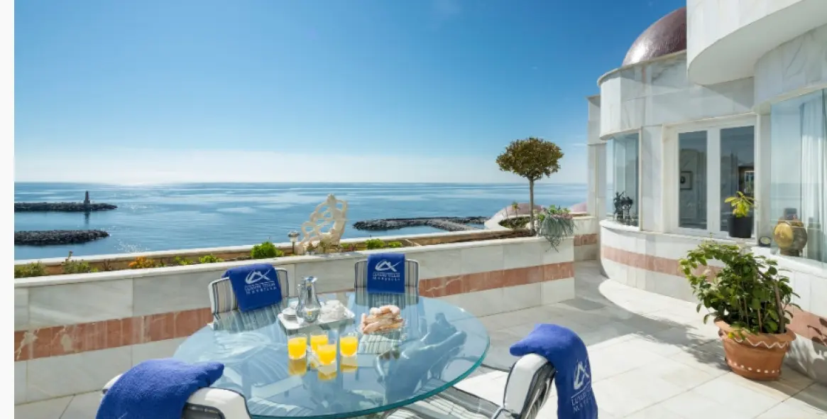 Short-term rent of penthouse in Puerto Banús 12