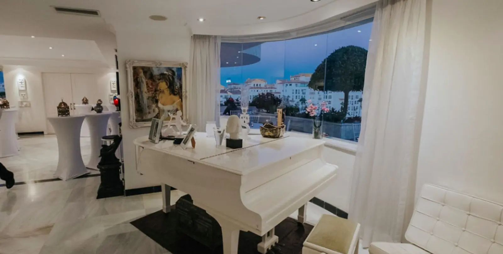 Short-term rent of penthouse in Puerto Banús 21