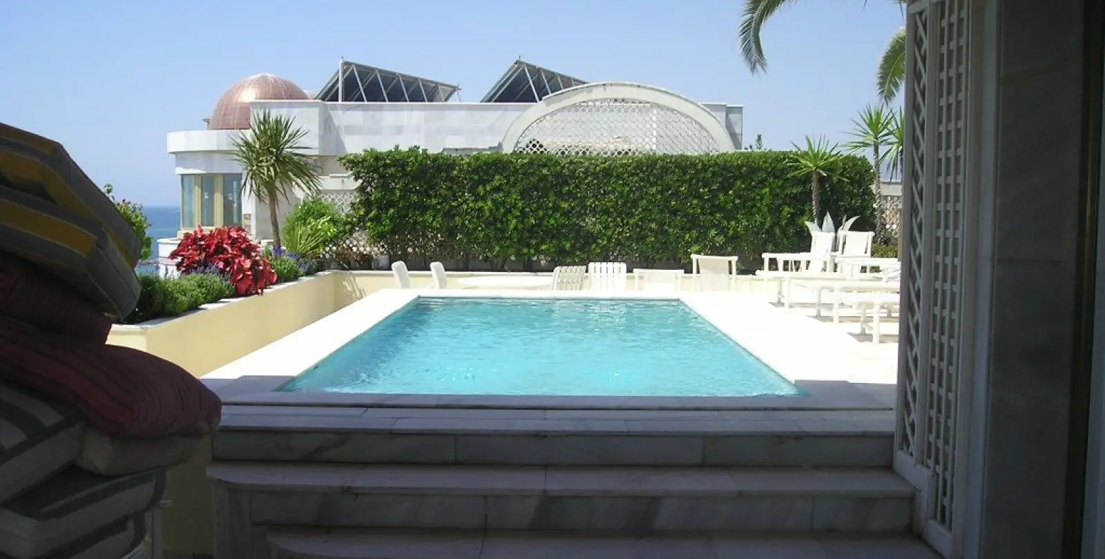 Short-term rent of penthouse in Puerto Banús 33