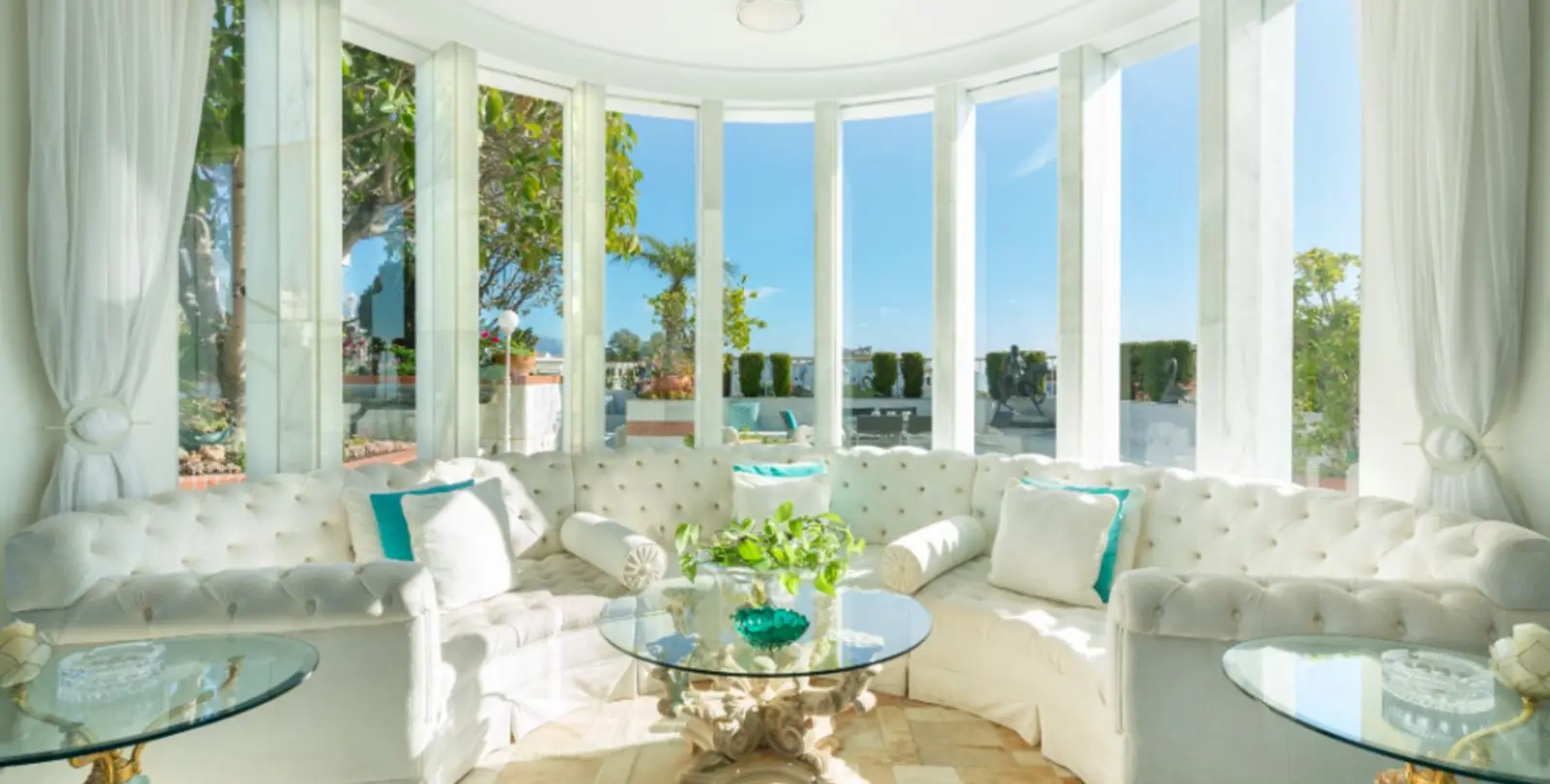 Short-term rent of penthouse in Puerto Banús 35