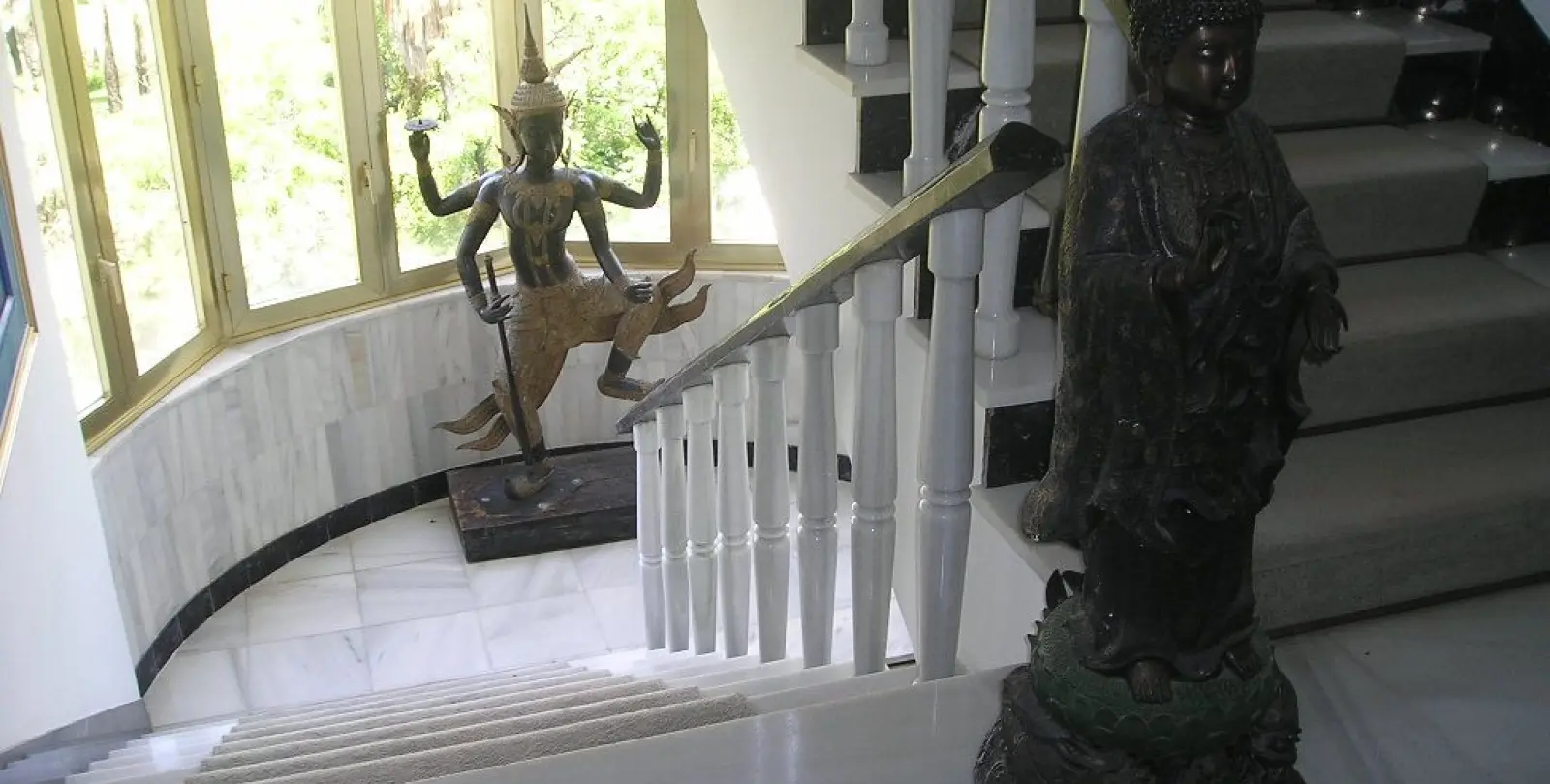 Short-term rent of penthouse in Puerto Banús 36