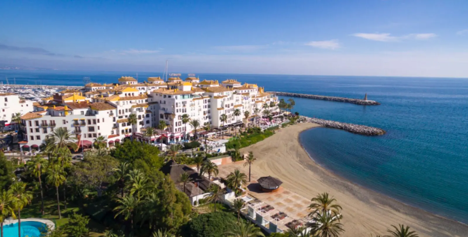 Short-term rent of penthouse in Puerto Banús 45