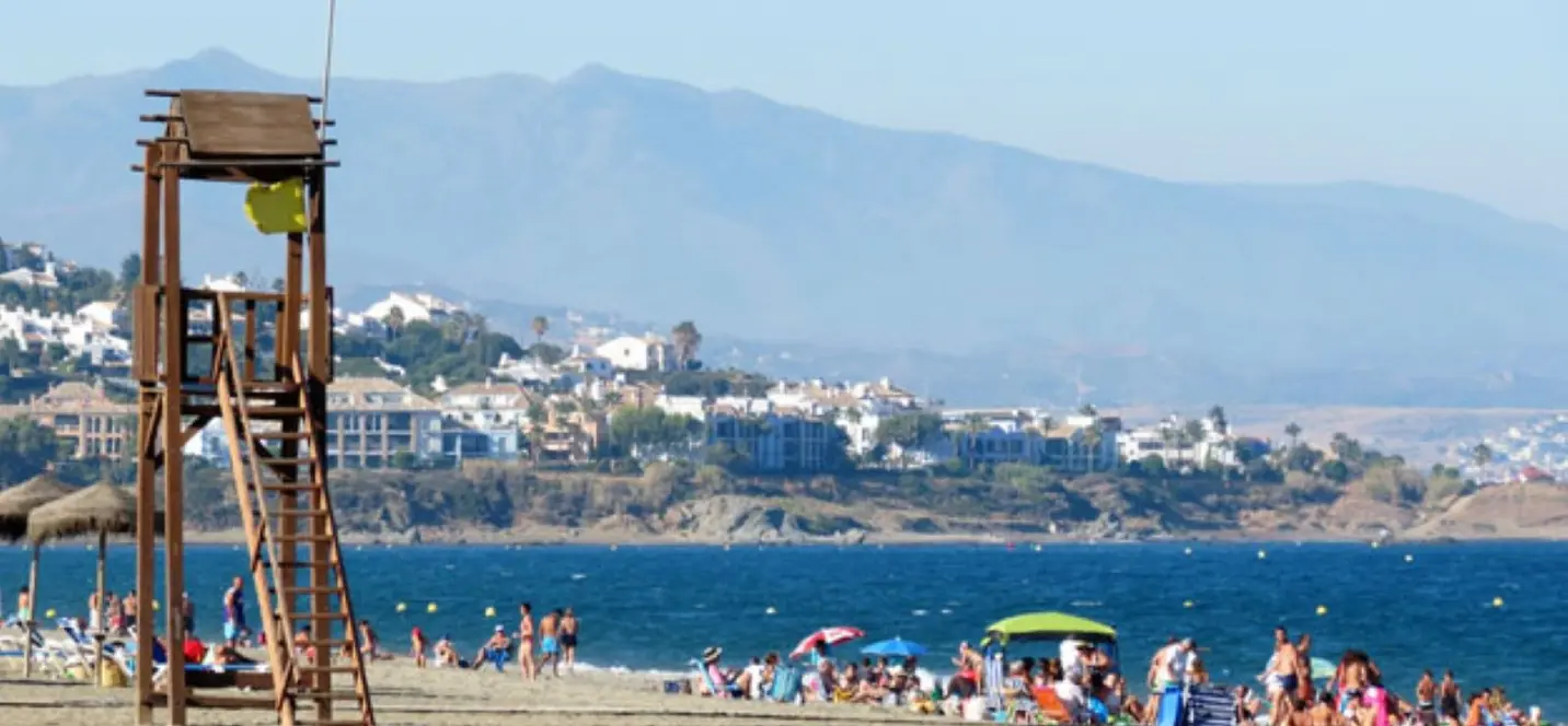 Sale of residential plot in La Duquesa 0