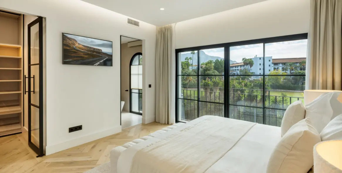 Sale of detached villa in Benahavís 22