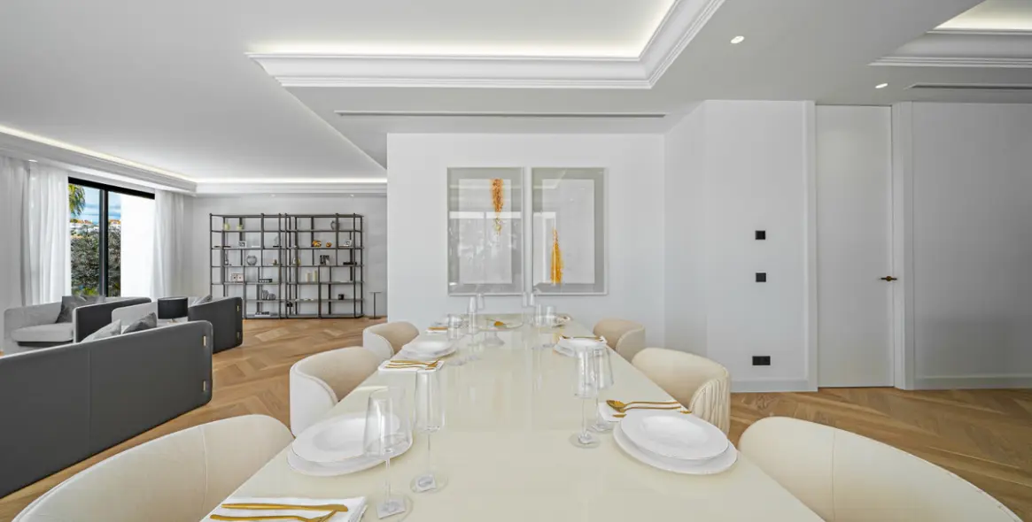 Sale of detached villa in The Golden Mile 9