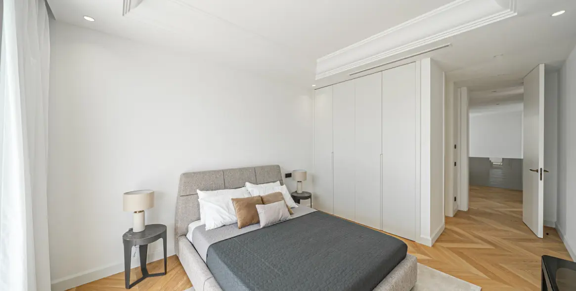 Sale of detached villa in The Golden Mile 12