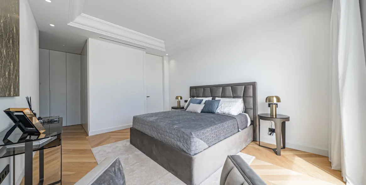 Sale of detached villa in The Golden Mile 24