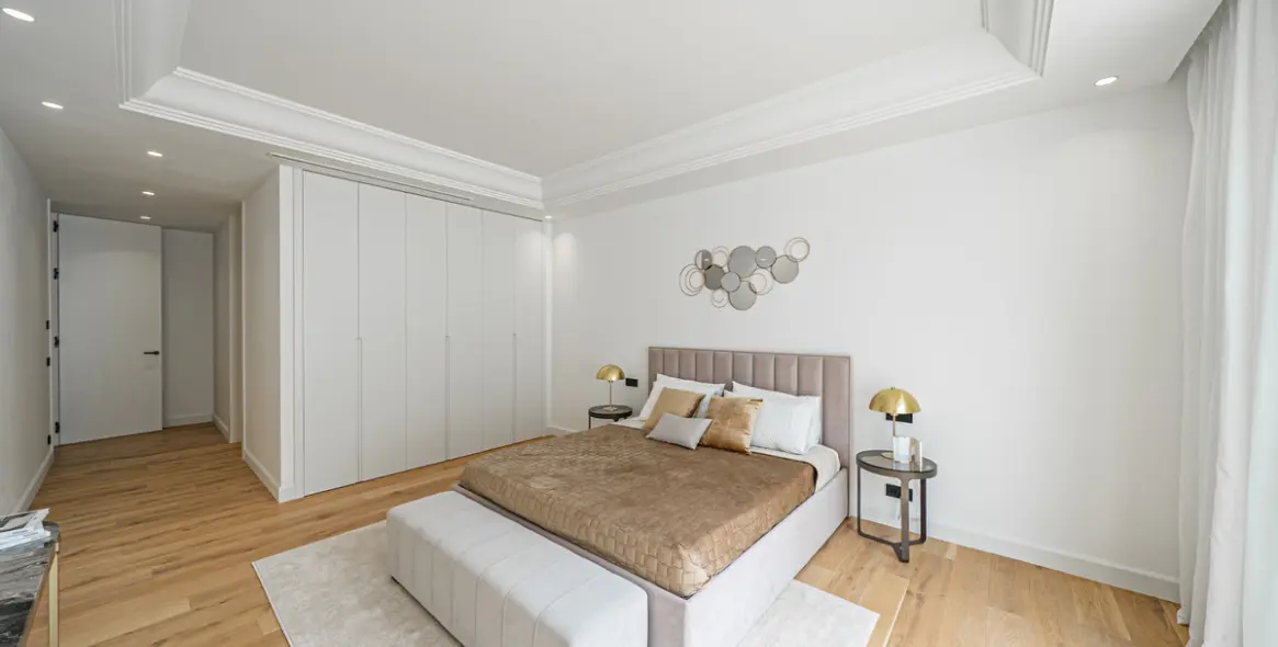 Sale of detached villa in The Golden Mile 31