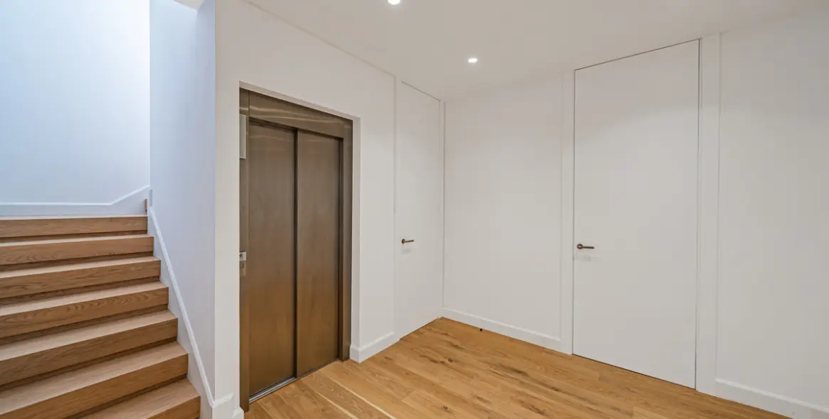 Sale of detached villa in The Golden Mile 36