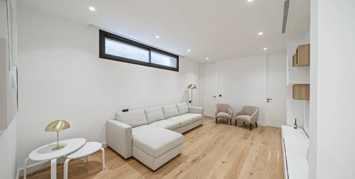 Sale of detached villa in The Golden Mile 41