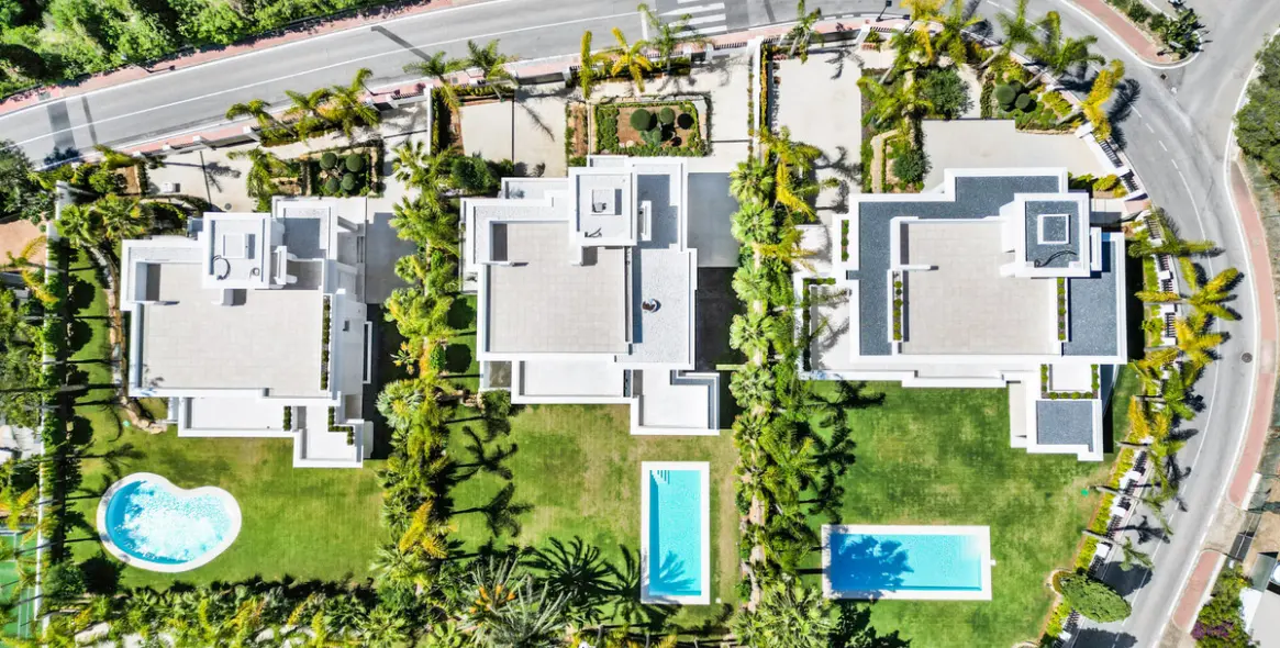 Sale of detached villa in The Golden Mile 63