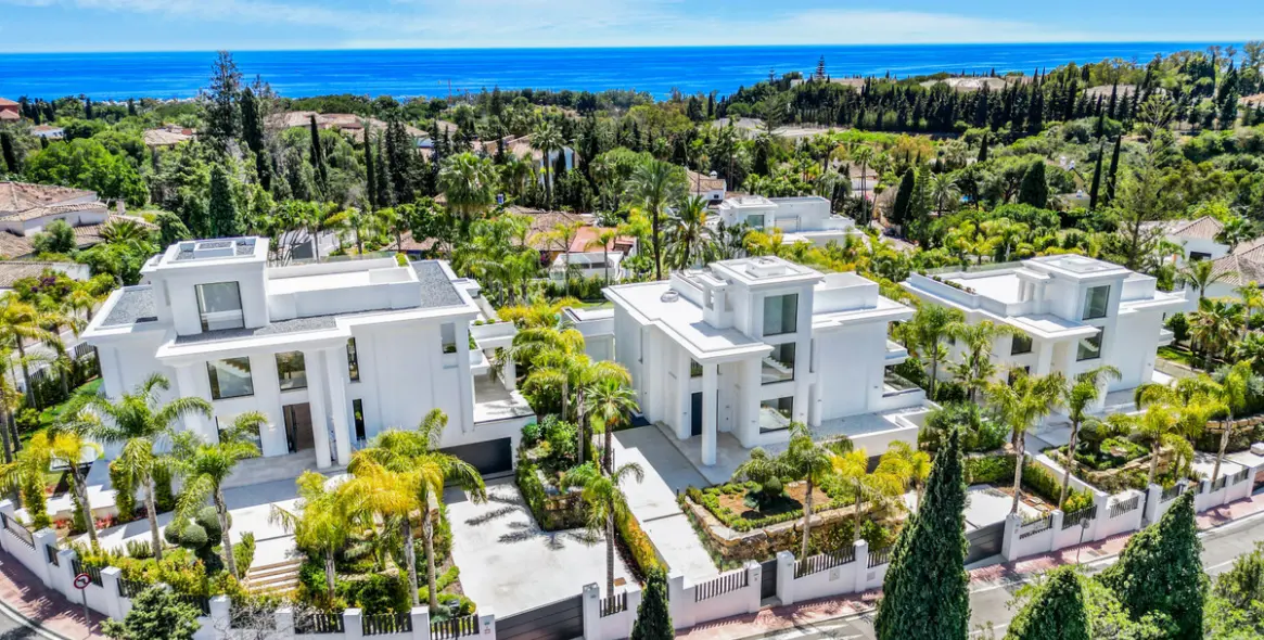 Sale of detached villa in The Golden Mile 64