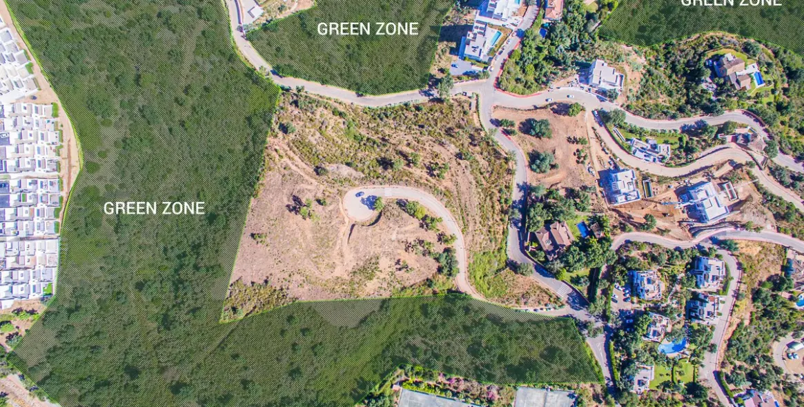Sale of residential plot in La Mairena 3
