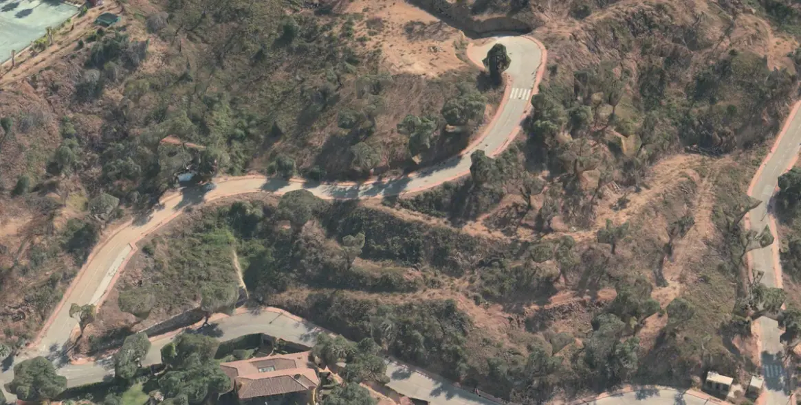 Sale of residential plot in La Mairena 5