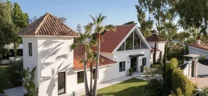Sale of detached villa in Puerto Banús 2