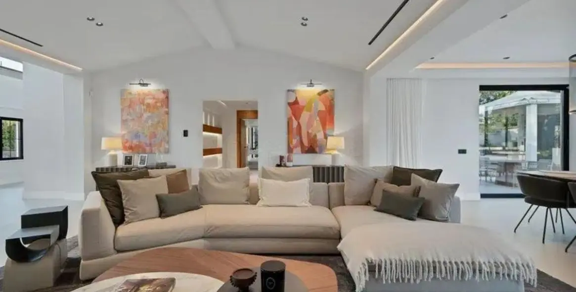 Sale of detached villa in Puerto Banús 7