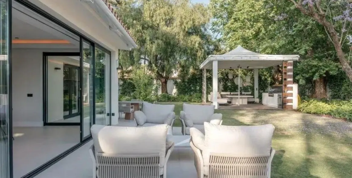 Sale of detached villa in Puerto Banús 15