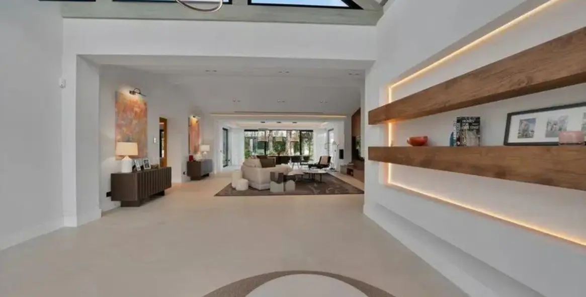 Sale of detached villa in Puerto Banús 19