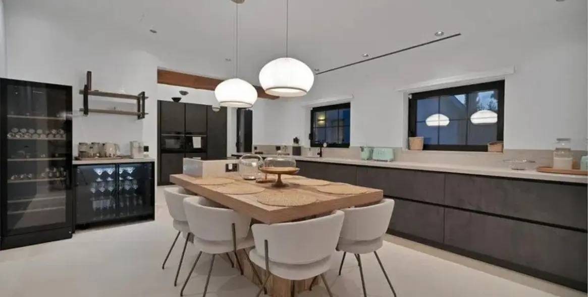 Sale of detached villa in Puerto Banús 20