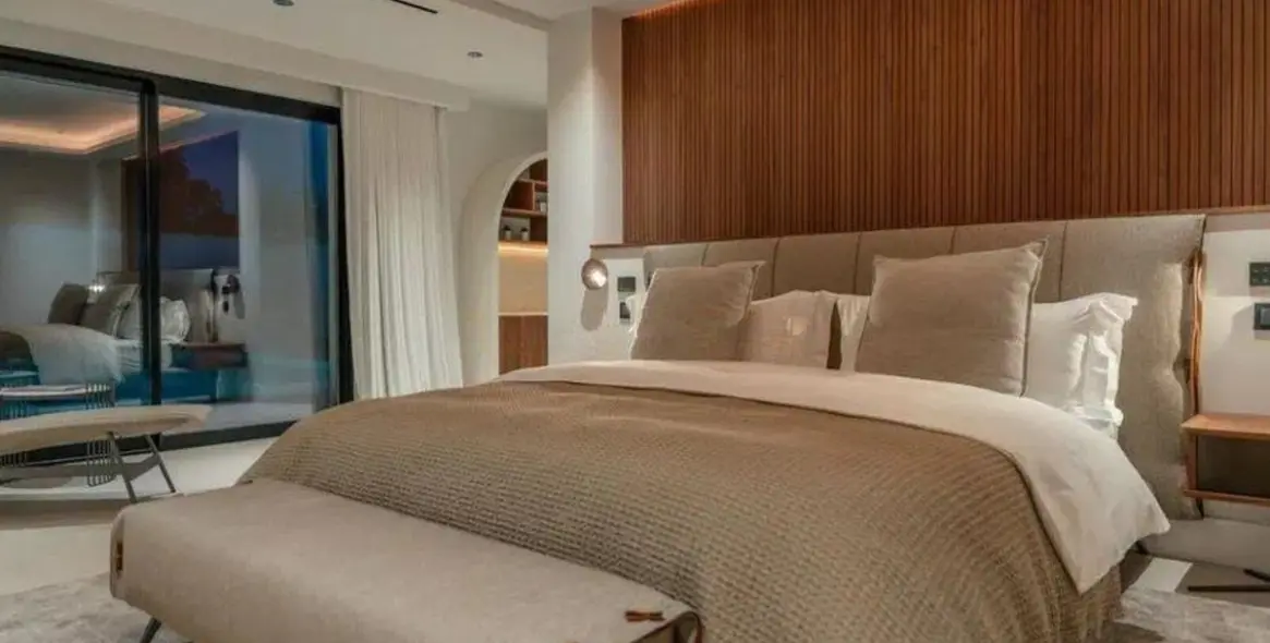 Sale of detached villa in Puerto Banús 24