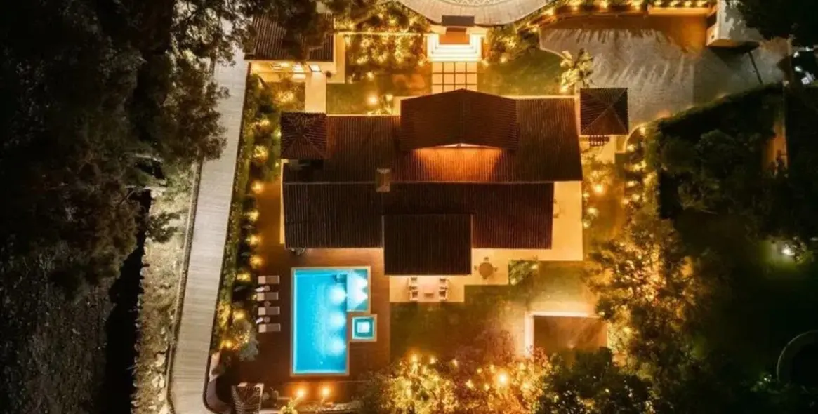 Sale of detached villa in Puerto Banús 37