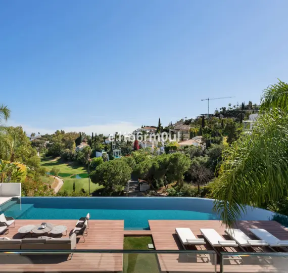 Villa independiente R5062792