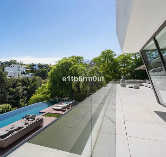 Villa independiente R5062792