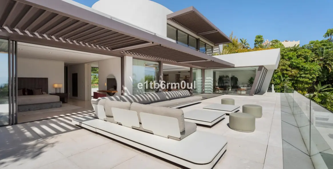 Продажа  отдельно стоящей виллы в Benahavís (район La Quinta) 6