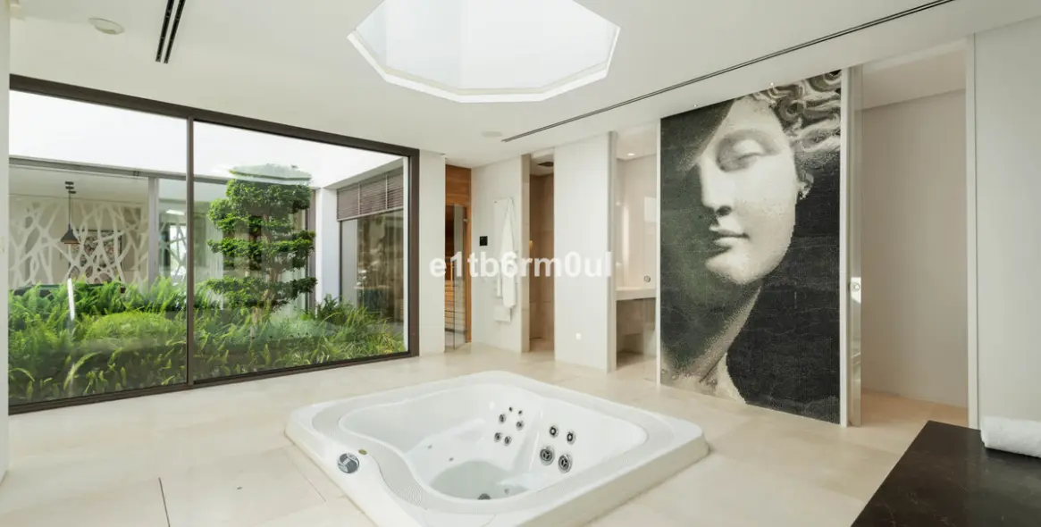 Продажа  отдельно стоящей виллы в Benahavís (район La Quinta) 9