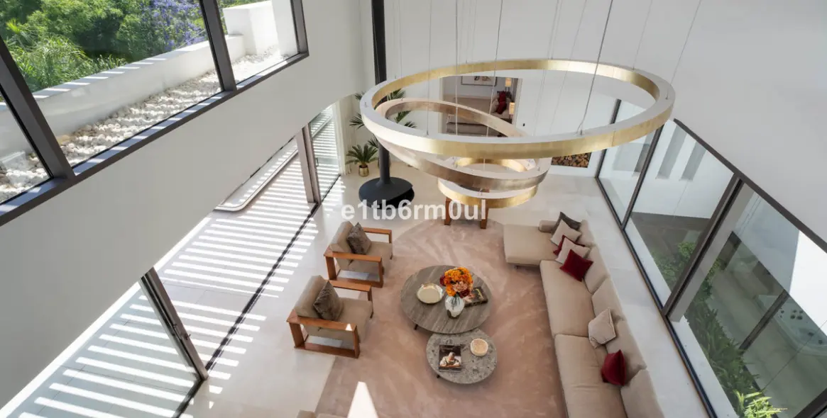 Sale of detached villa in La Quinta 14