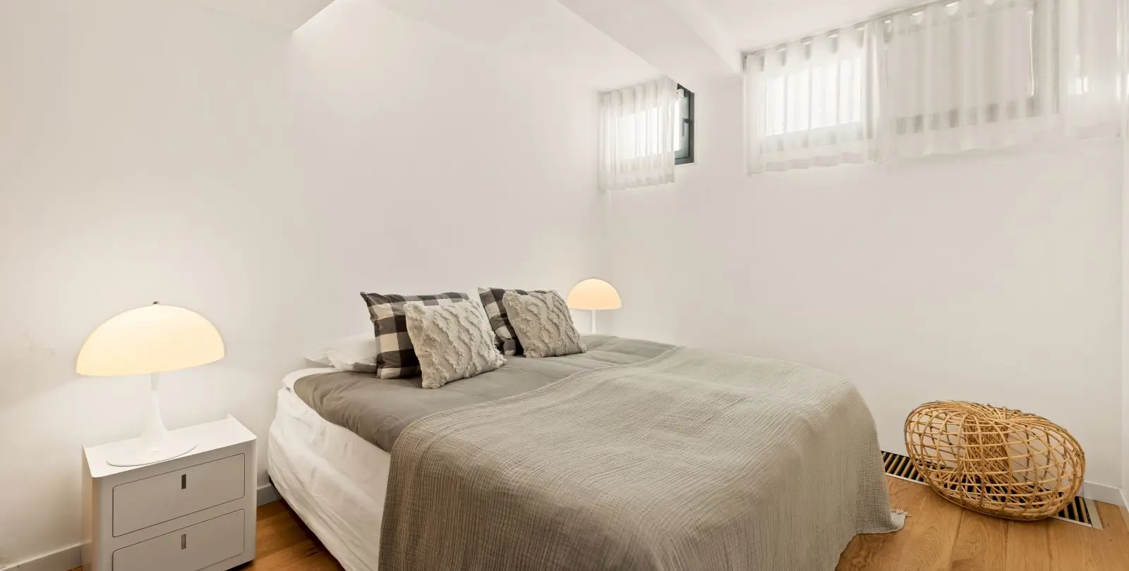 Short-term rent of detached villa in Costabella 17