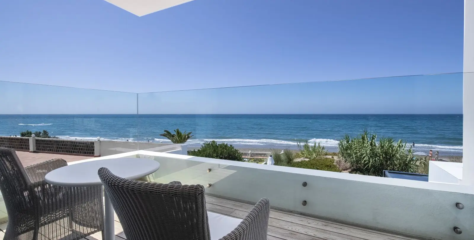 Short-term rent of detached villa in Costabella 30