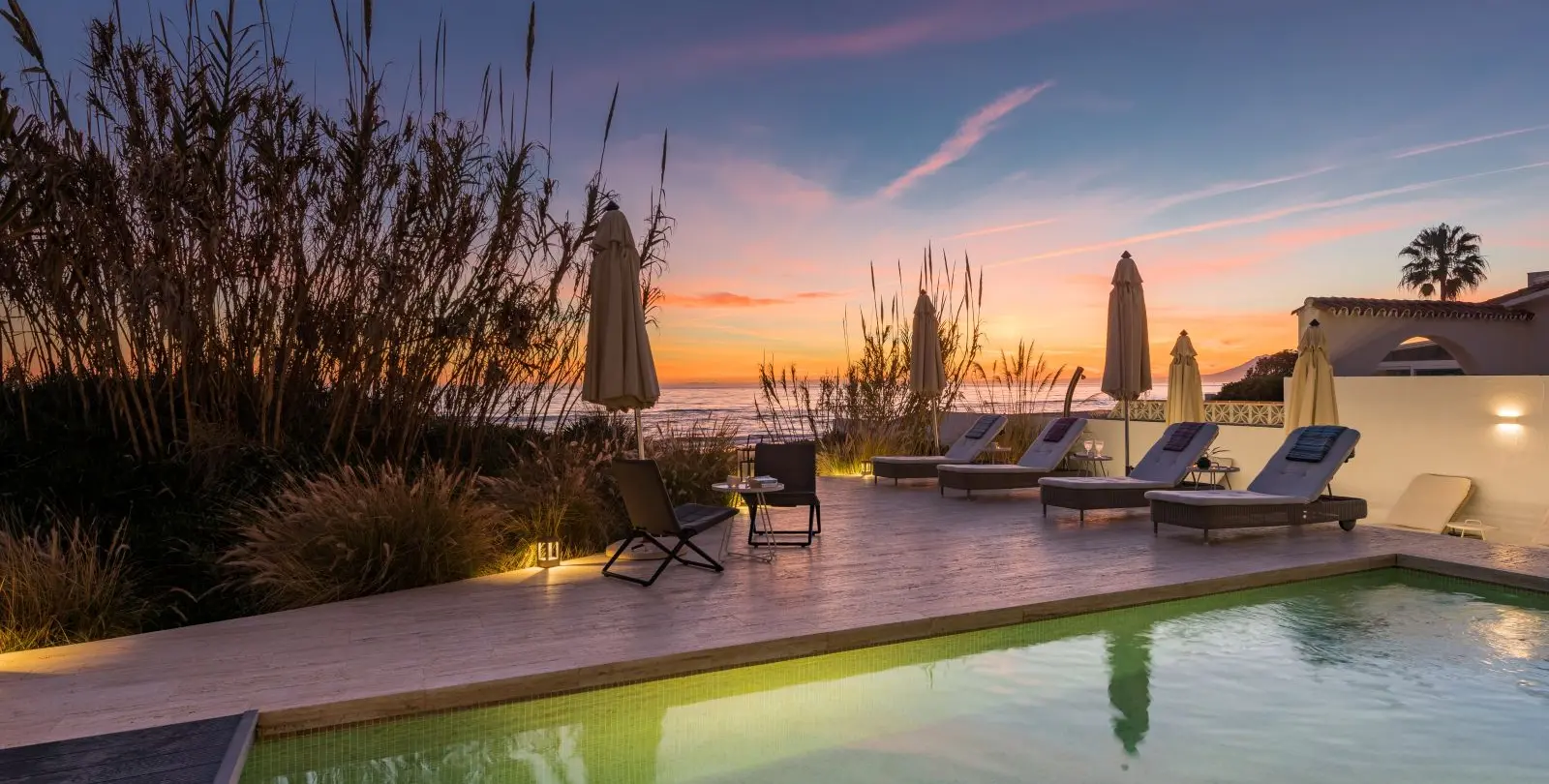 Short-term rent of detached villa in Costabella 56