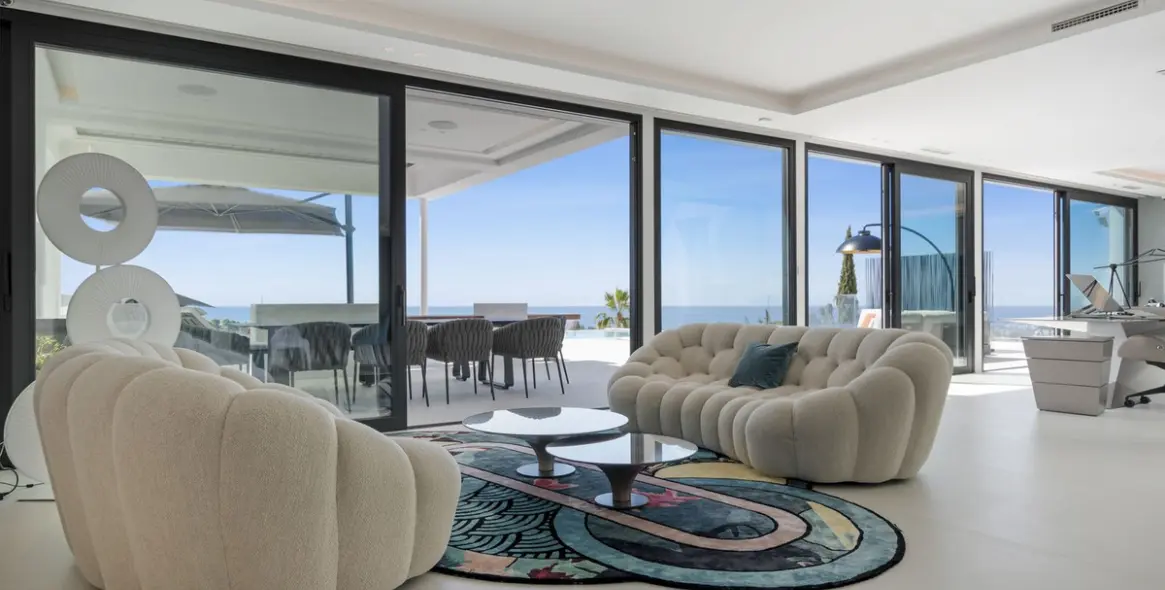 Продажа  отдельно стоящей виллы в El Paraiso 1