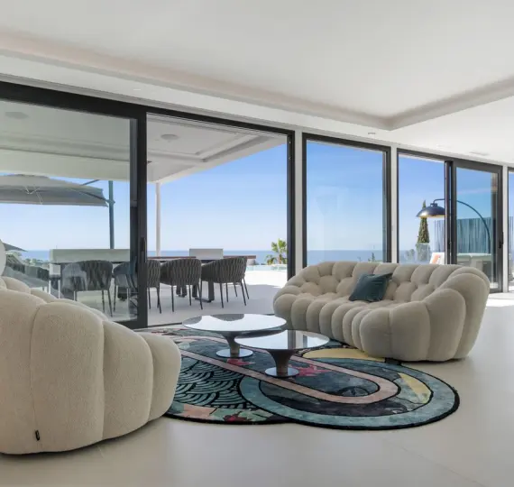 Продажа  отдельно стоящей виллы в El Paraiso