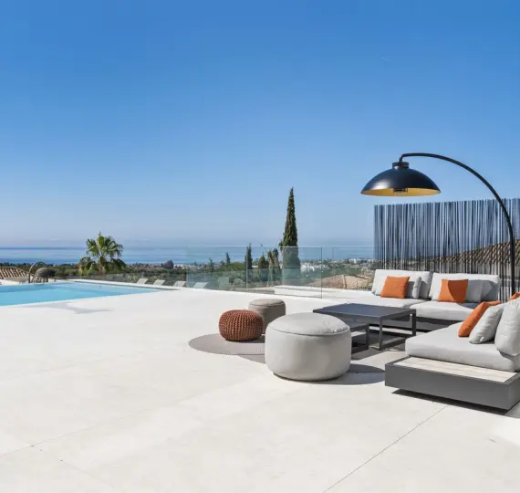 Продажа  отдельно стоящей виллы в El Paraiso