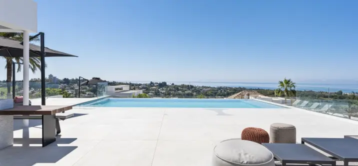 Продажа  отдельно стоящей виллы в El Paraiso 4