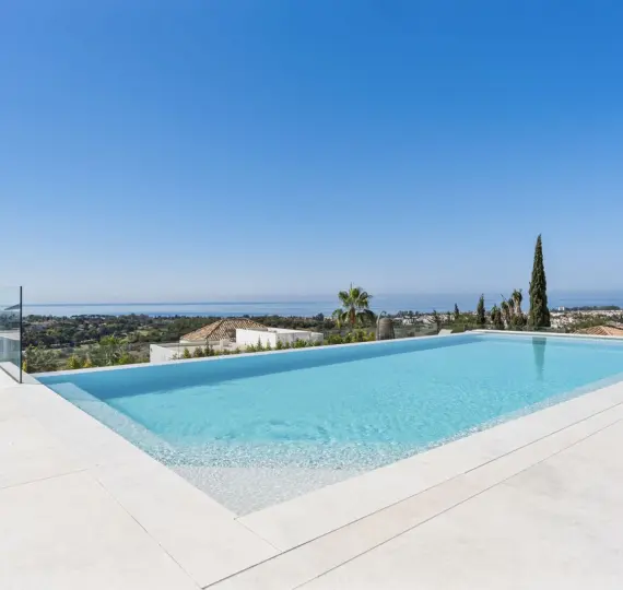 Продажа  отдельно стоящей виллы в El Paraiso