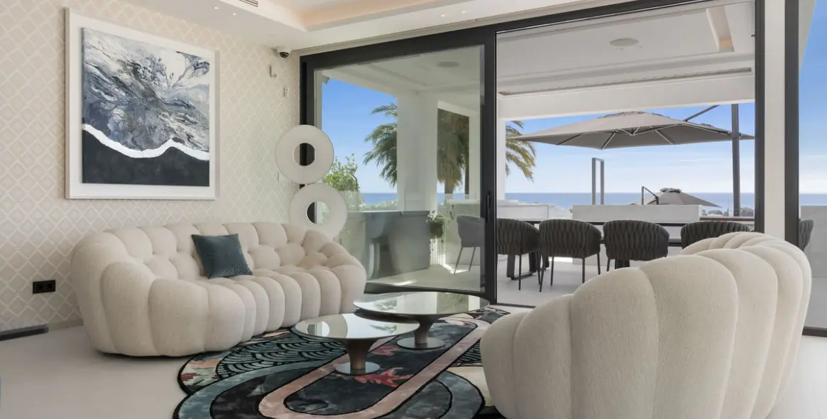 Продажа  отдельно стоящей виллы в El Paraiso 19