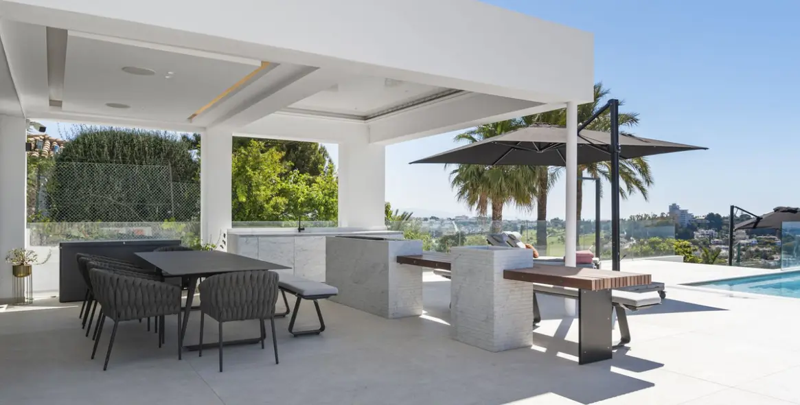 Продажа  отдельно стоящей виллы в El Paraiso 12