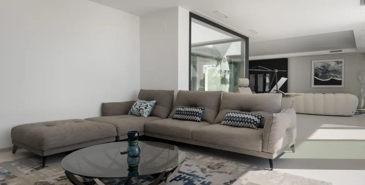 Продажа  отдельно стоящей виллы в El Paraiso 22